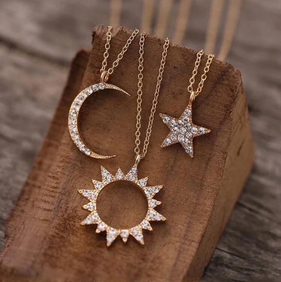 *Omi* Cosmic Necklace Set - Picture 2 of 4